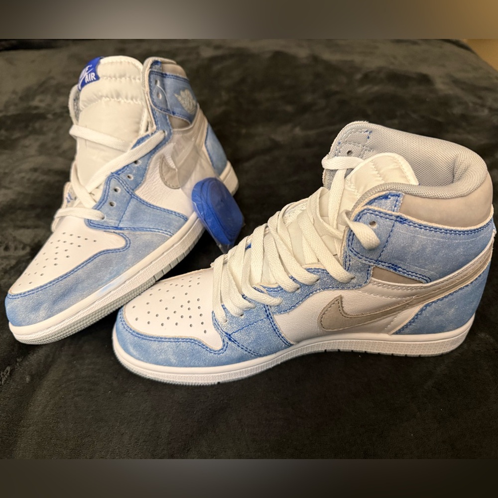 Nike Jordan 1 Retro High Hyper Royal
